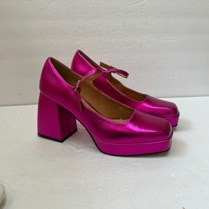 NEW WITHOUT TAGS LISA & VICKY‎ MARY JANE HEELS IN HOT PINK SATIN